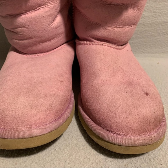 UGG Australia Sheepskin Classic Short Light Pink Boots Size 4 - Picture 2 of 11